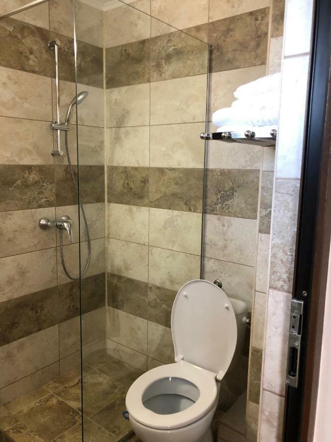 Eden Blue Hotel Costinesti Bagian luar foto